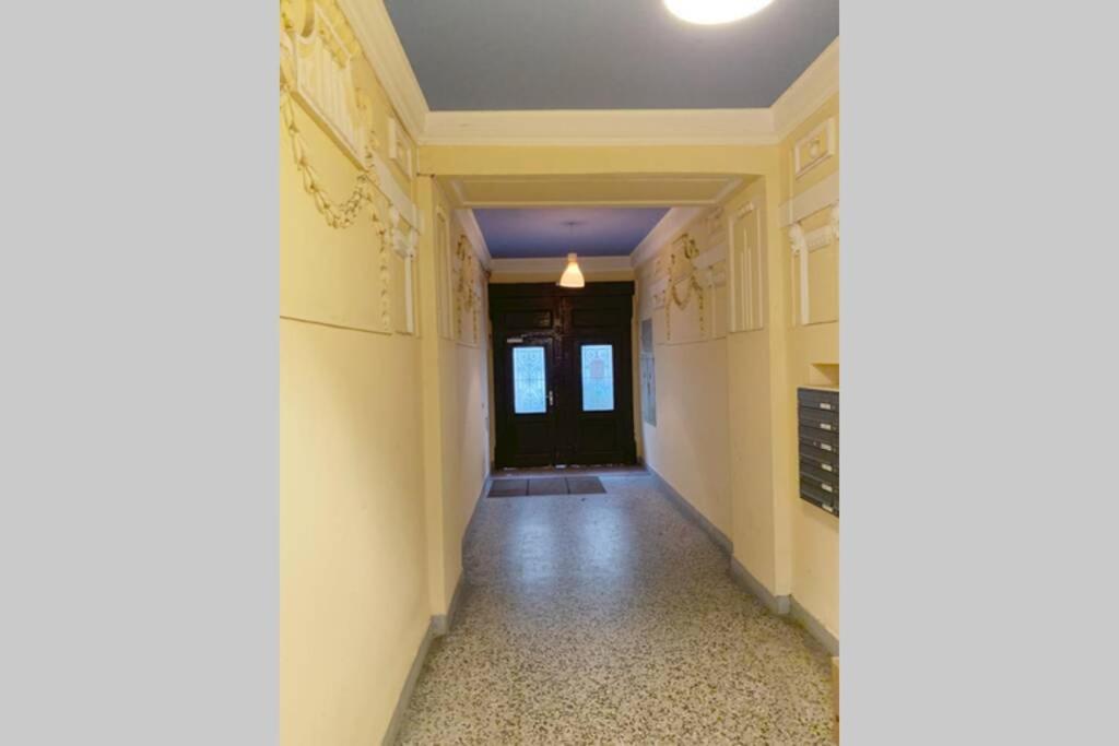 Centrally & Comfortable *